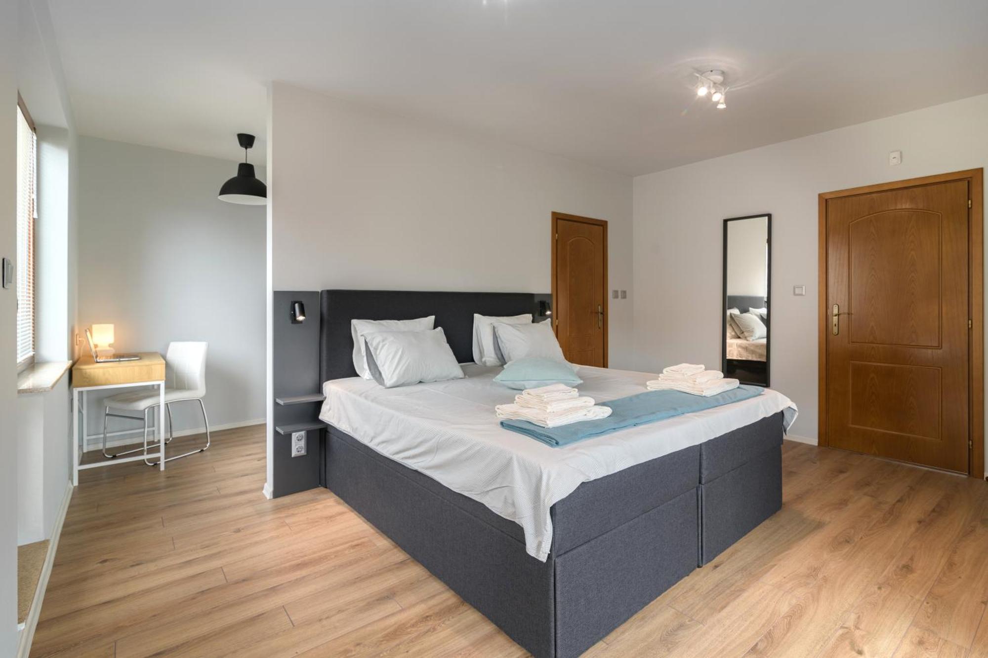 Magdalena Apartment - Two Bathrooms, Perfect City Center Varna Luaran gambar