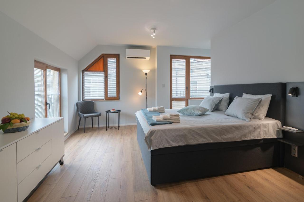 Magdalena Apartment - Two Bathrooms, Perfect City Center Varna Luaran gambar