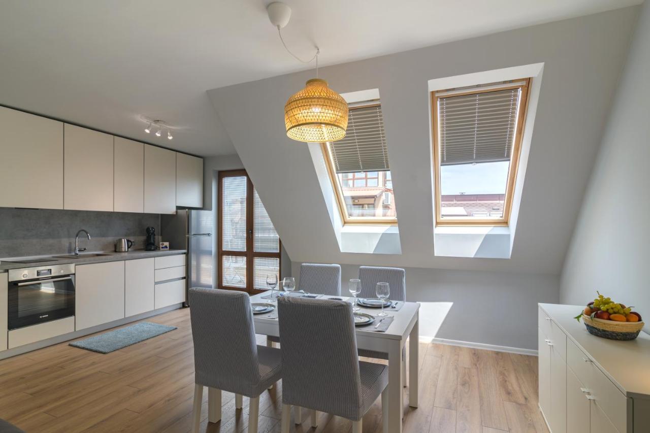 Magdalena Apartment - Two Bathrooms, Perfect City Center Varna Luaran gambar